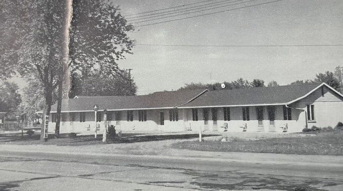 Bell Motel - Vintage Postcard